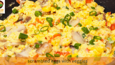 scrambled eggs with veggies